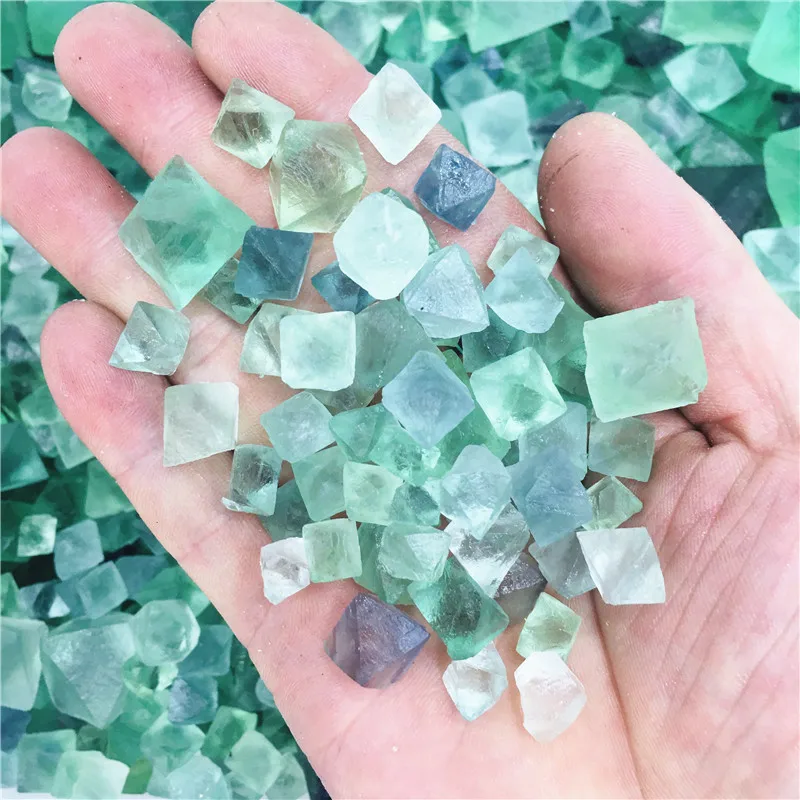 100% Natural Crystal Fluorite Octahedral Crystal Rock Specimens Healing Reiki Energy Gemstone Modern Home Decoration Crafts Gift
100% Natural Crystal Fluorite Octahedral Crystal Rock Specimens Healing Reiki Energy Gemstone Modern Home Decoration Crafts Gift