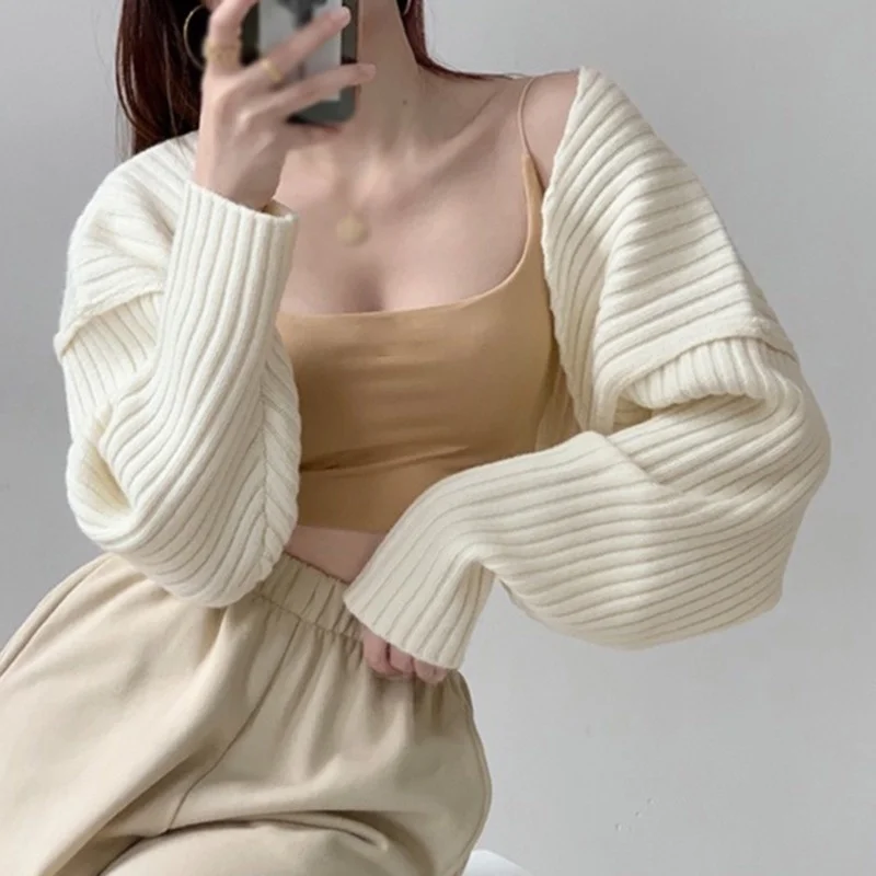 Ultra-short Sweater Coat Women Autumn Winter Long Sleeve Loose Knitted Crop Tops Solid Color Sexy Cardigan Sweaters Tops
Ultra-short Sweater Coat Women Autumn Winter Long Sleeve Loose Knitted Crop Tops Solid Color Sexy Cardigan Sweaters Tops