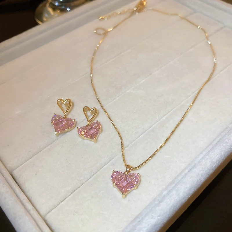 KAITIN Shiny Zircon Pendant Necklace for Women Korean Romantic Love Heart Charm Chain New Jewelry Accessories Birthday Present
KAITIN Shiny Zircon Pendant Necklace for Women Korean Romantic Love Heart Charm Chain New Jewelry Accessories Birthday Present