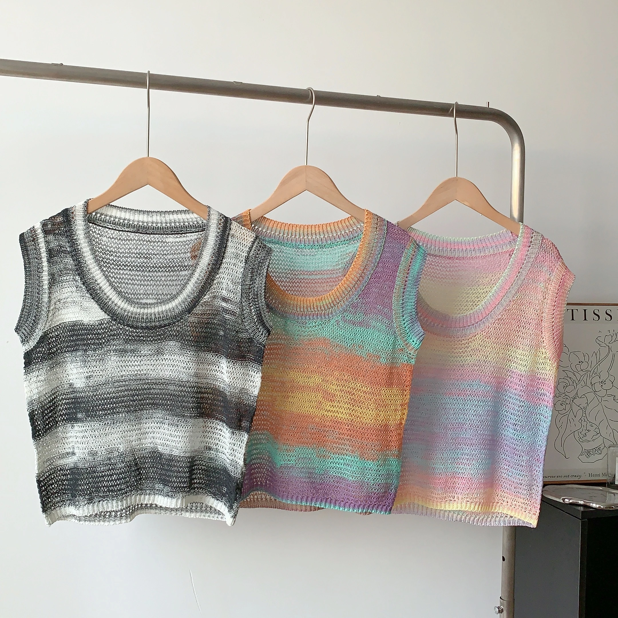 Sarebon 2023 Summer Women Short Mesh Knitted Sleeveless Tank Top Small Design Sense Top
Sarebon 2023 Summer Women Short Mesh Knitted Sleeveless Tank Top Small Design Sense Top