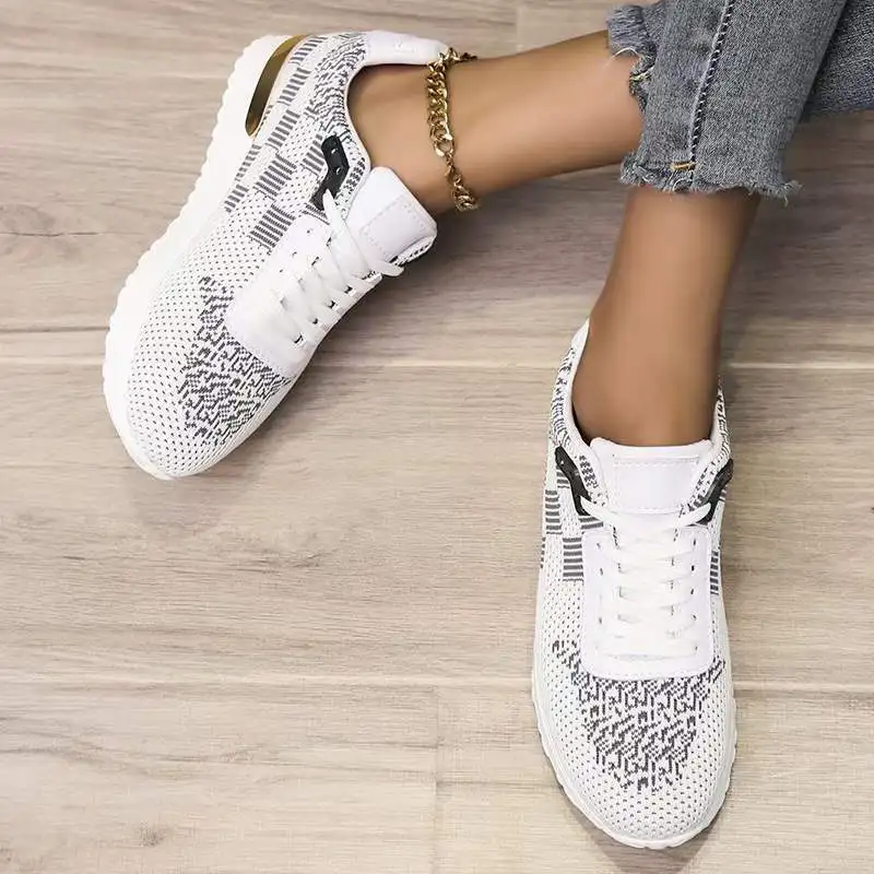 New Women Sneakers Mesh Breathable Platform Lace-Up Casual Shoes Simple Solid Color Comfortable Loafers Plus Size Tens Feminino
New Women Sneakers Mesh Breathable Platform Lace-Up Casual Shoes Simple Solid Color Comfortable Loafers Plus Size Tens Feminino