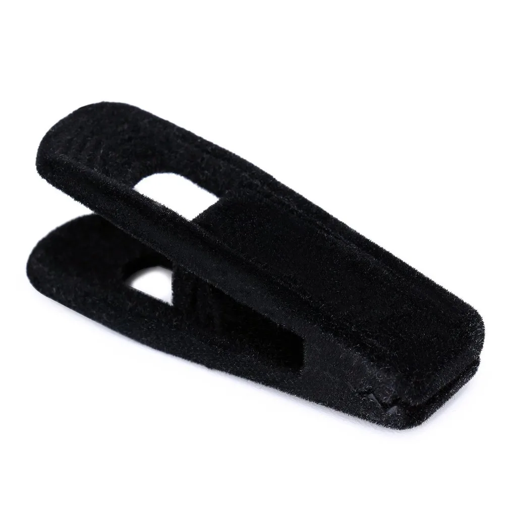 Maximise Your Closet's Potential with 20x Non Slip Velvet Hangers Clips Great for Flocked Trousers Coats & Clothes Pants
Maximise Your Closet's Potential with 20x Non Slip Velvet Hangers Clips Great for Flocked Trousers Coats & Clothes Pants