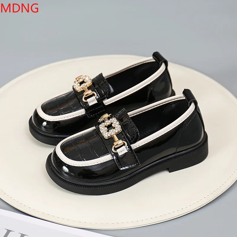 Children princess Leather Shoes Spring Version Glossy Silk Bow Cartoon Bear Girls Versatile Thick Bottom Kids Fashion Loafers
Children princess Leather Shoes Spring Version Glossy Silk Bow Cartoon Bear Girls Versatile Thick Bottom Kids Fashion Loafers