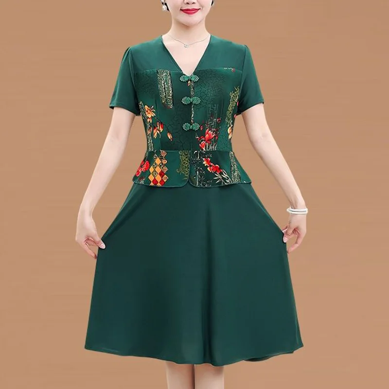 Vintage Fashion Women Floral Dress V-Neck Short Sleeved Fake Two Pieces Dresses Temperament Elegant Female Summer Chic Midi Robe
Vintage Fashion Women Floral Dress V-Neck Short Sleeved Fake Two Pieces Dresses Temperament Elegant Female Summer Chic Midi Robe
