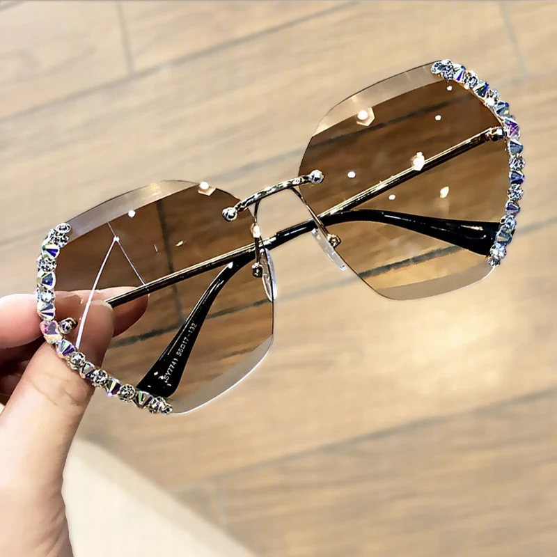 

2022 Fashion Women's Sunglasses Frameless Diamond Sunglasses Diamond Ocean Piece Gradient Women's Sunglasses Glasses Polarized
