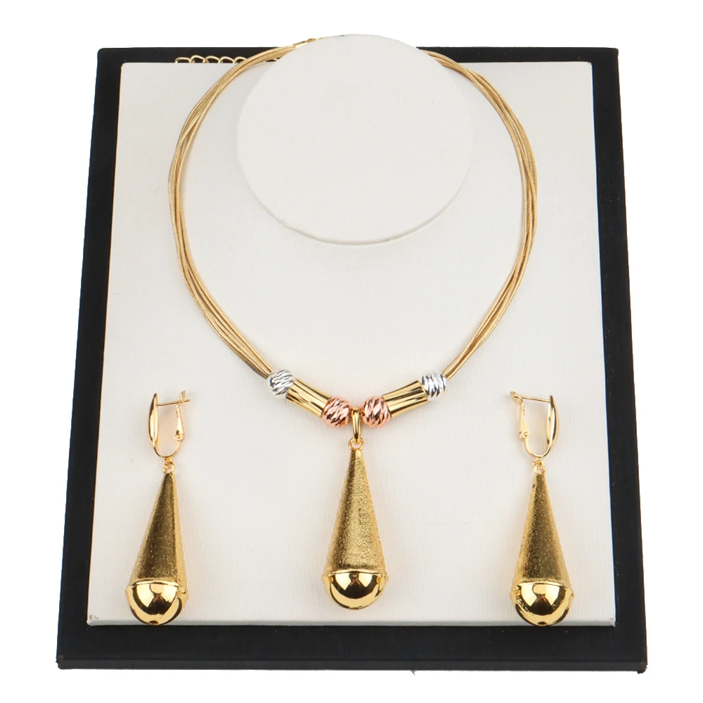 Goden Jewelry Sets for Women Earrings Morocco Necklace Simple Fashion for Girl Clothing Anniversary Sexy Party Queen Gift
Goden Jewelry Sets for Women Earrings Morocco Necklace Simple Fashion for Girl Clothing Anniversary Sexy Party Queen Gift