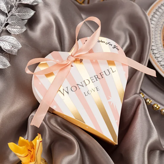 20PCS Heart Shape Flowers Boxes Romantic Packing Paper Box For Women Gift Basket Portable Bags Gift Wrapping Paper candy box
20PCS Heart Shape Flowers Boxes Romantic Packing Paper Box For Women Gift Basket Portable Bags Gift Wrapping Paper candy box