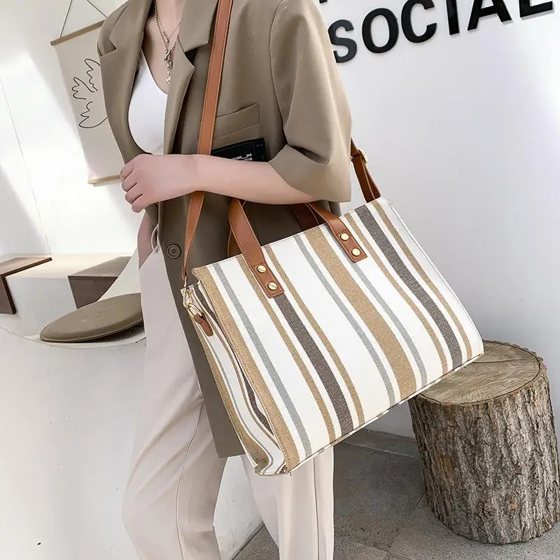 Casual Vertical Stripe Handbag for Women Canvas Shoulder Crossbody Bag Ladies Fashion Big Tote Shopper Portable Bags Purses Ins
Casual Vertical Stripe Handbag for Women Canvas Shoulder Crossbody Bag Ladies Fashion Big Tote Shopper Portable Bags Purses Ins