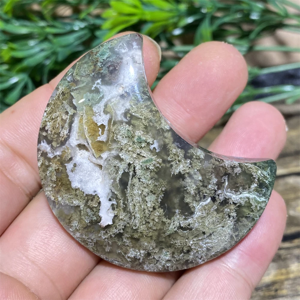 Зеленый лунный камень DriB
Зеленый лунный камень DriB