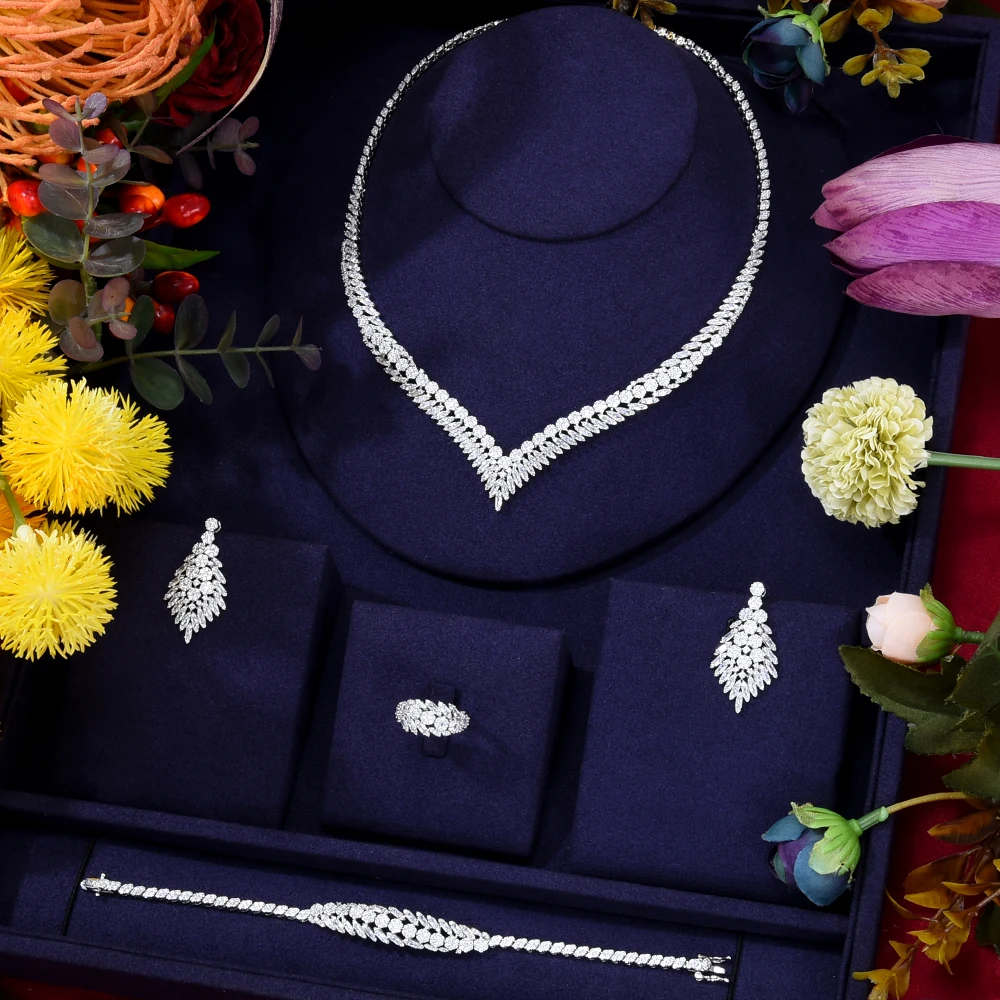 Blachette Fashion Luxury Bracelet Ring Necklace Earrings 4 PCS Dubai Women's Wedding Party Exquisite Zircon Trendy Jewelry Set
Blachette Fashion Luxury Bracelet Ring Necklace Earrings 4 PCS Dubai Women's Wedding Party Exquisite Zircon Trendy Jewelry Set