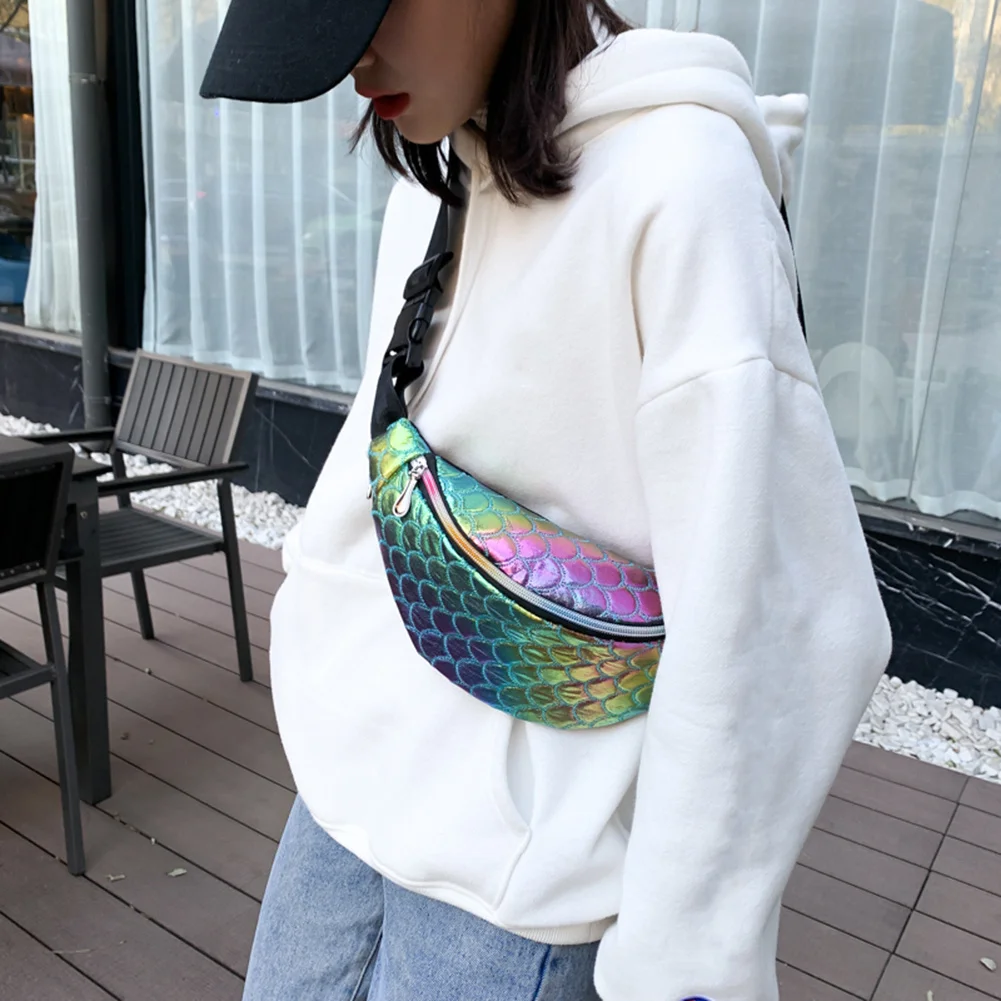 Women Fanny Chest Bag Soft Surface Process Lined with Polyester Fashion Laser Fish Scale Leather Shoulder Crossbody Pack
Women Fanny Chest Bag Soft Surface Process Lined with Polyester Fashion Laser Fish Scale Leather Shoulder Crossbody Pack
