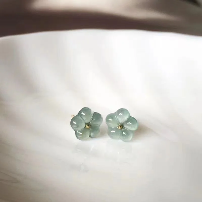 2023 Ice Flower Clear Blue Water Imitation Jade Chalcedony Plated S925 Silver Women's Earrings
2023 Ice Flower Clear Blue Water Imitation Jade Chalcedony Plated S925 Silver Women's Earrings