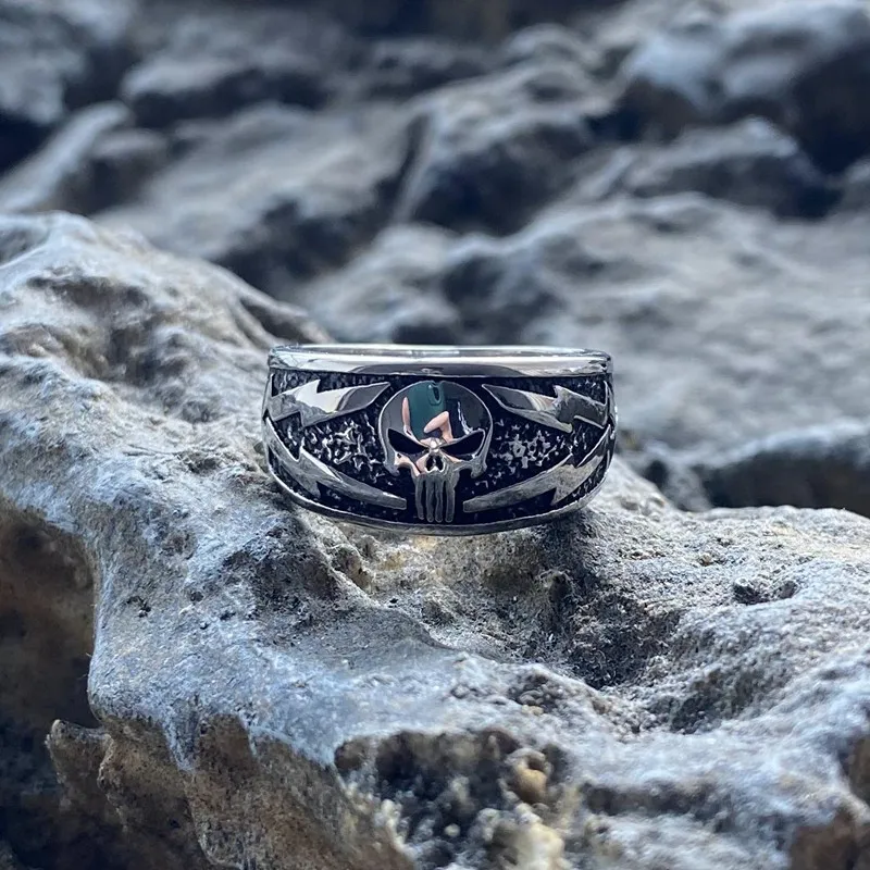New Punk Skull Stainless Steel Skeleton Rings Domineering Gothic Gift For Mens Circle Unisex Hip Jewelry Vintage Metal Wholesale 
New Punk Skull Stainless Steel Skeleton Rings Domineering Gothic Gift For Mens Circle Unisex Hip Jewelry Vintage Metal Wholesale