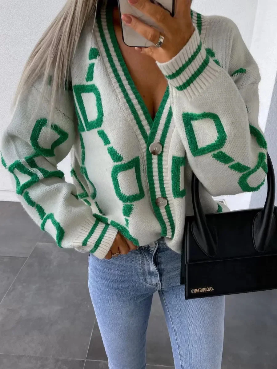 2023 Autumn Winter Knitted Cardigan Women Long Sleeve Loose V-Neck Sweater Thick Warm Female Green Casual Print Cardigan
2023 Autumn Winter Knitted Cardigan Women Long Sleeve Loose V-Neck Sweater Thick Warm Female Green Casual Print Cardigan