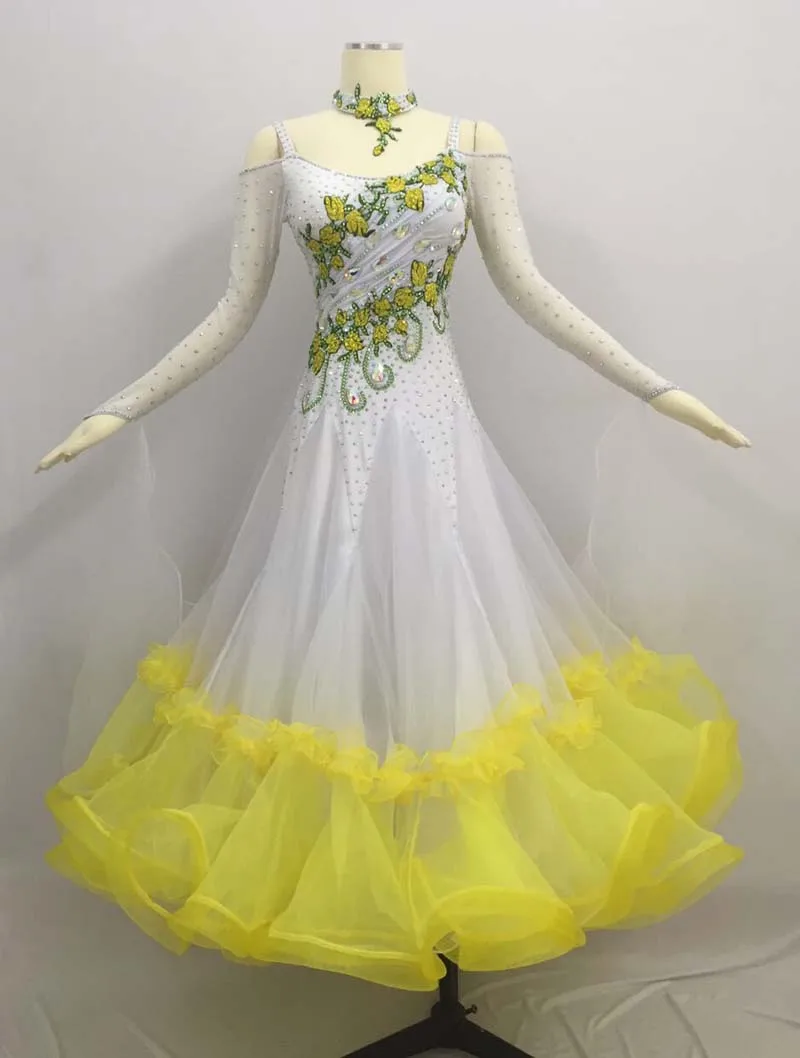 White Ballroom Competition Dance Dresses Women 2023 New Arrival Waltz Dancing Skirt Standard Ballroom Dance Dress Adult
White Ballroom Competition Dance Dresses Women 2023 New Arrival Waltz Dancing Skirt Standard Ballroom Dance Dress Adult
