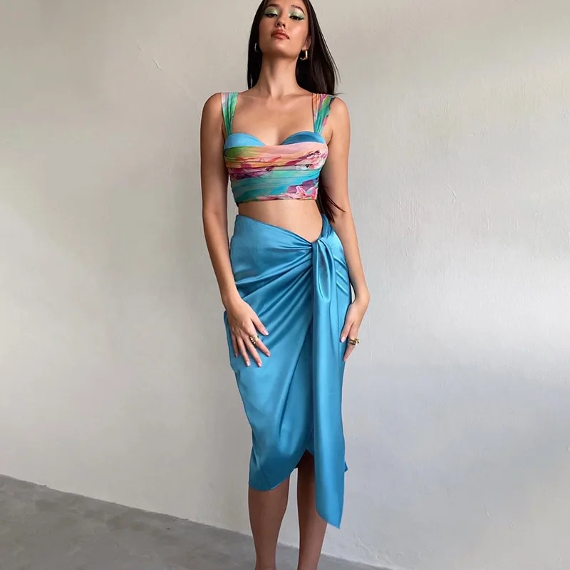 Summer Sexy Crop Top Women 2022 New Arrivals Blue Corset Top Silk Satin Blouse Female Printing Elegant Top for Party Club
Summer Sexy Crop Top Women 2022 New Arrivals Blue Corset Top Silk Satin Blouse Female Printing Elegant Top for Party Club