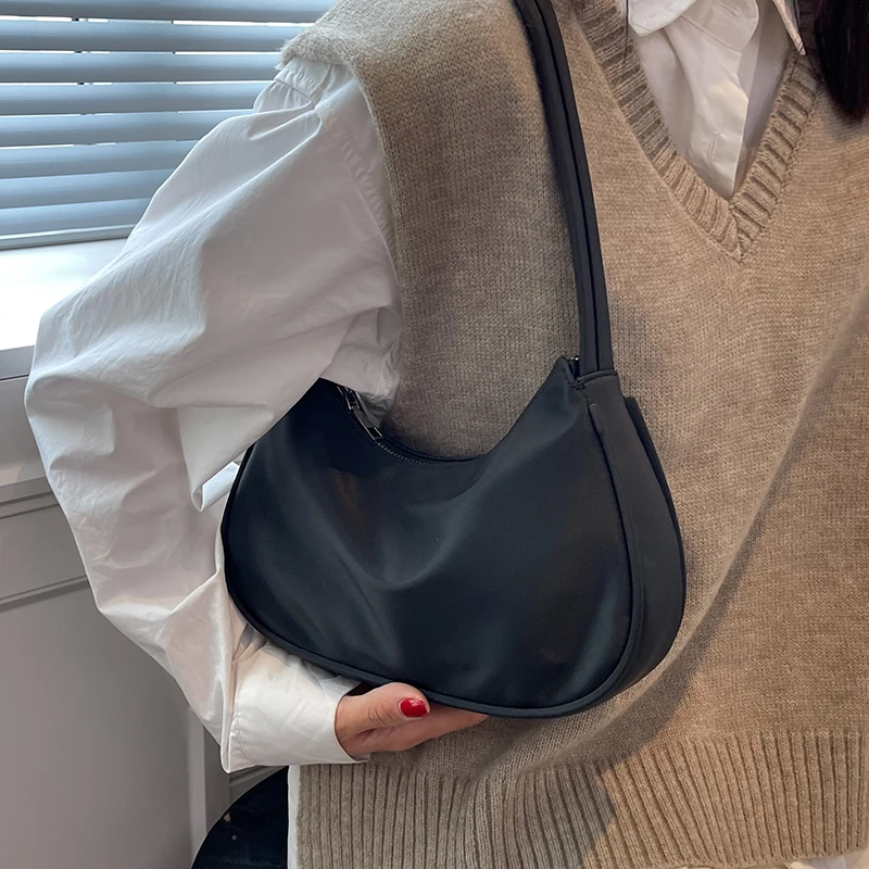 Shoulder Underarm Bags for Women Cute Solid Color Small Fabric Cloth2022 Hit Simple Handbags and Purses Female Travel Totes
Shoulder Underarm Bags for Women Cute Solid Color Small Fabric Cloth2022 Hit Simple Handbags and Purses Female Travel Totes