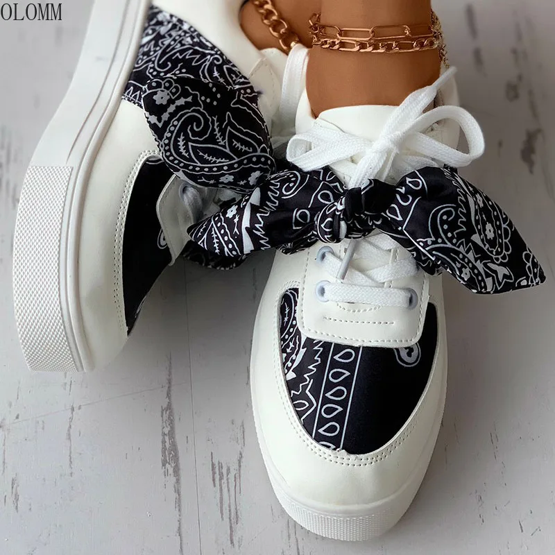 Spring Ladies Flats Platform New Printing Ribbon Shoelace Women's Single Shoes Comfortable Bow Cashew Flower Female Sneakers
Spring Ladies Flats Platform New Printing Ribbon Shoelace Women's Single Shoes Comfortable Bow Cashew Flower Female Sneakers