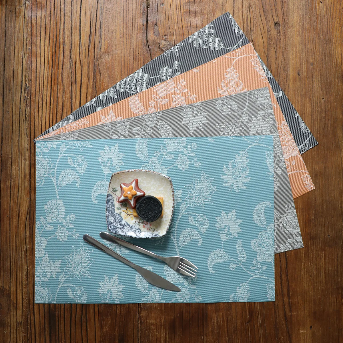 PVC Placemat Waterproof Heat Resistant Kitchen Decoration Accessories Eco-Friendly Rectangle Table Mats for Dining Table Costers
PVC Placemat Waterproof Heat Resistant Kitchen Decoration Accessories Eco-Friendly Rectangle Table Mats for Dining Table Costers