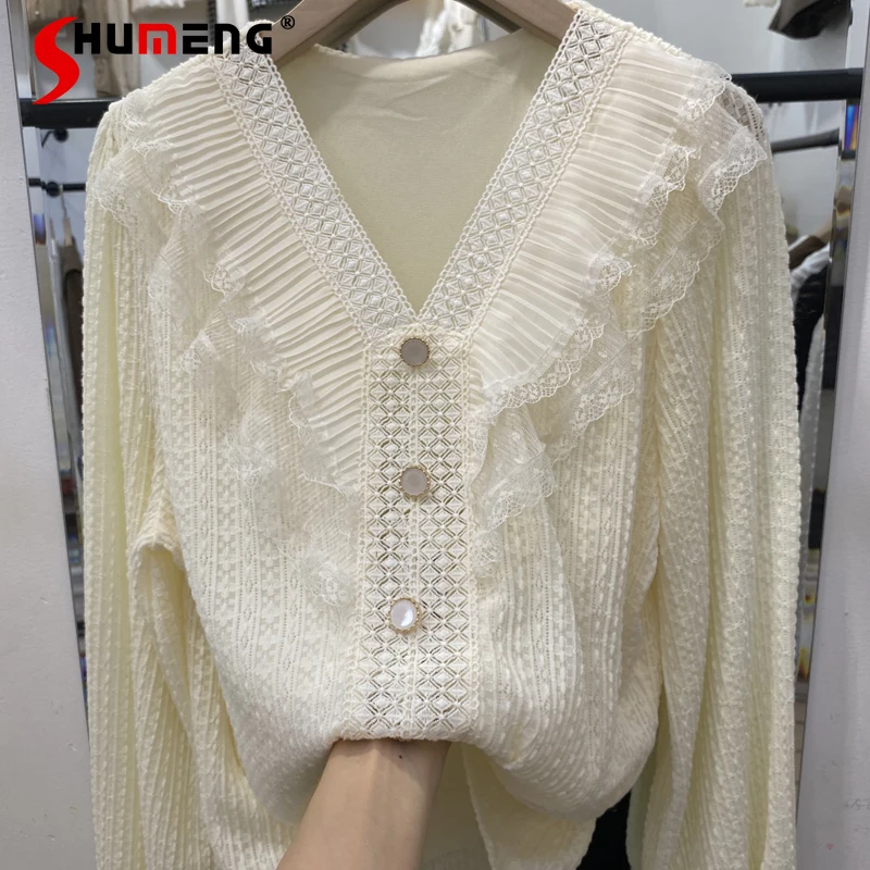 Elegant Lace Bottoming Shirt for Women 2022 Spring Autumn New Clothes Korean V-neck All-Matching Slimming Pullover Blouse Top
Elegant Lace Bottoming Shirt for Women 2022 Spring Autumn New Clothes Korean V-neck All-Matching Slimming Pullover Blouse Top