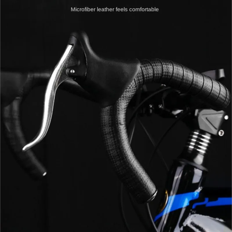 

A pair of carbon fiber textured road bike ties Snakeskin handlebar straps Anti-slip handlebars Bicycle accessories