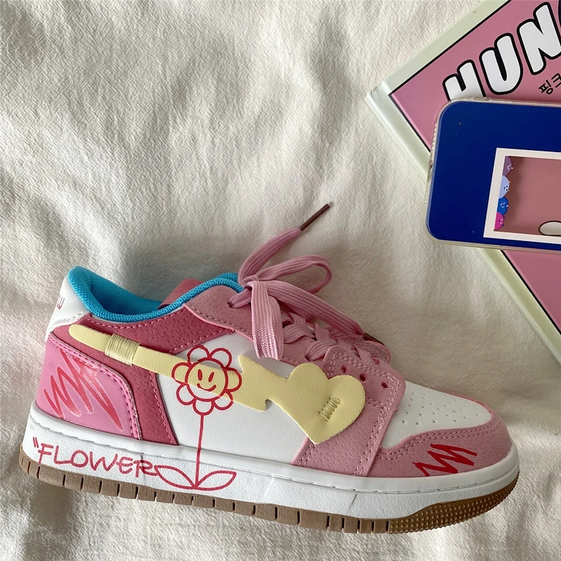 2023 women's spring and autumn designer sports shoes women's leather INS brand flat shoes lace up vulcanized shoes men's lovers
2023 women's spring and autumn designer sports shoes women's leather INS brand flat shoes lace up vulcanized shoes men's lovers