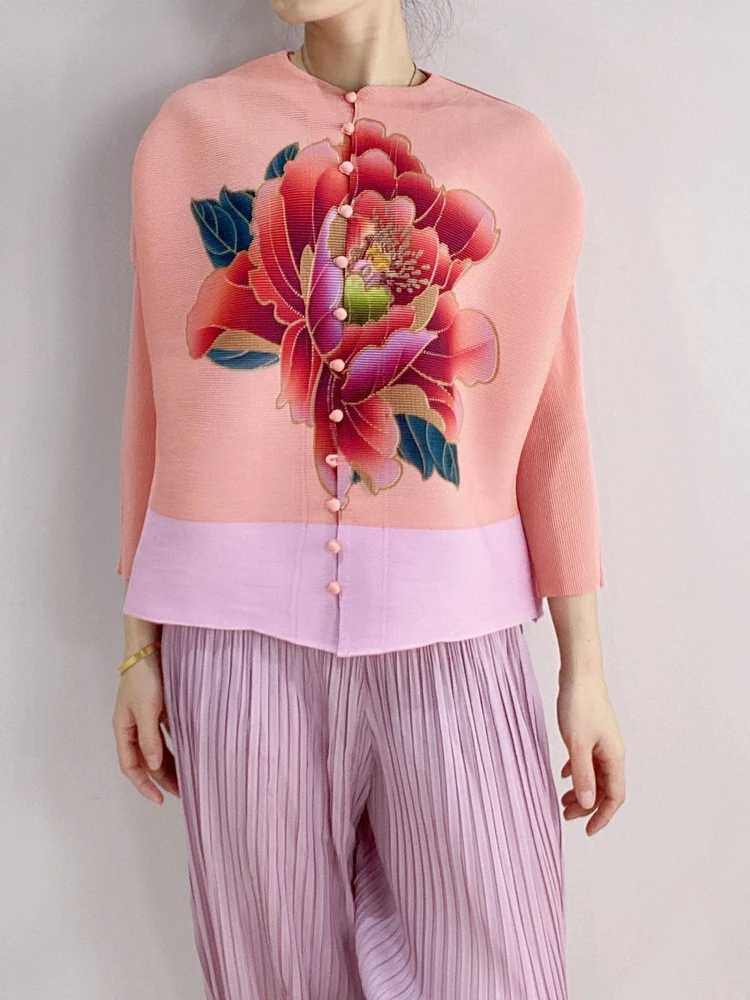 Women jackets Coats Miyake Pleated Vintage printed Floral Loose Large Size Spring Single-breasted Female Outerwear & Coats
Women jackets Coats Miyake Pleated Vintage printed Floral Loose Large Size Spring Single-breasted Female Outerwear & Coats