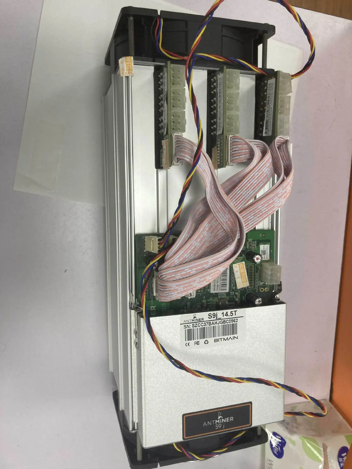 Восстановленный Antminer Восстановленный S9j 14,5 T BTC ASIC с новым блоком питания ПК
Восстановленный Antminer Восстановленный S9j 14,5 T BTC ASIC с новым блоком питания ПК