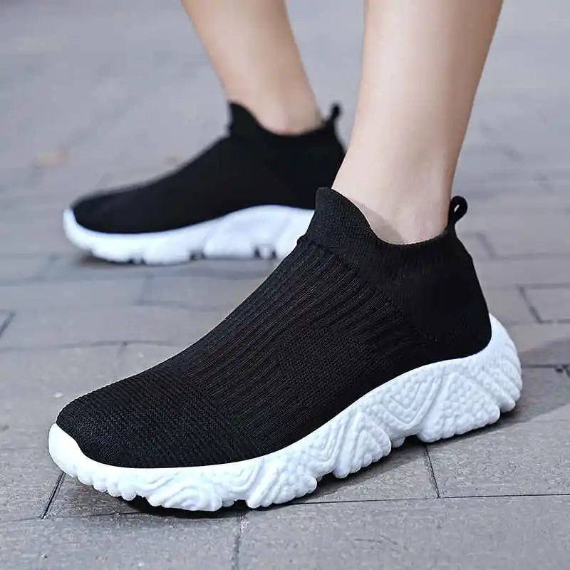 Mini Mens Sneakers Luxury Brand High Quality Sport Shoes Men Massive Sole Black Running Shoes Runnig Men's Sports Shoes Tennis
Mini Mens Sneakers Luxury Brand High Quality Sport Shoes Men Massive Sole Black Running Shoes Runnig Men's Sports Shoes Tennis