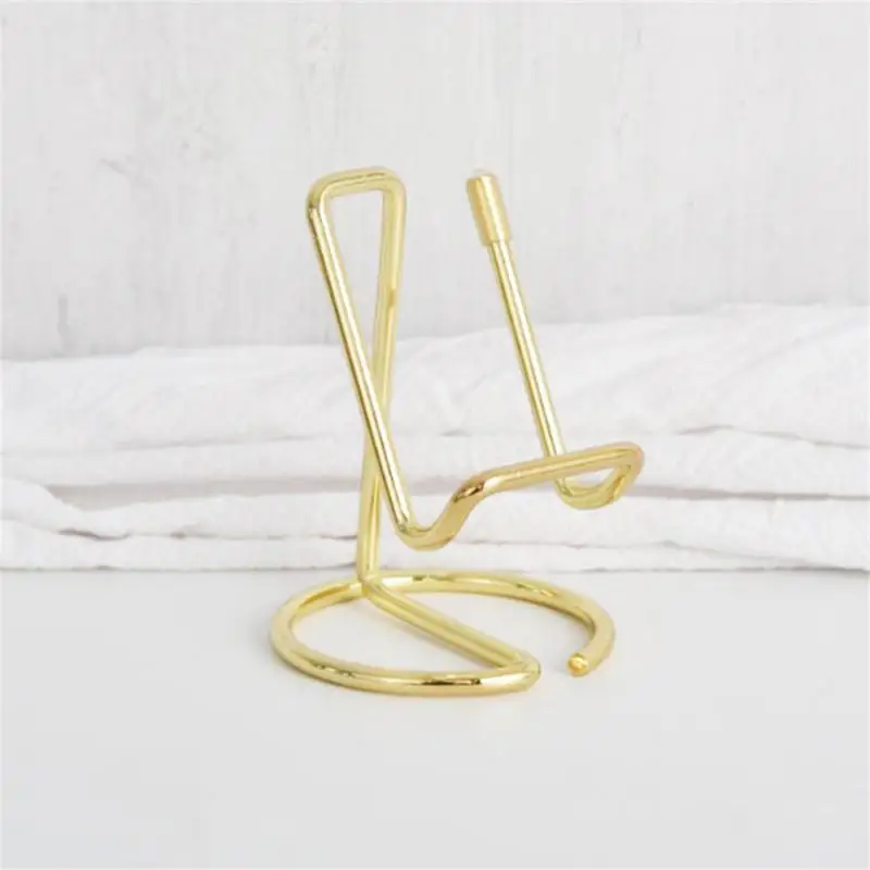 Multi-scene Applicable Practical Mobile Phone Stand Metal Mobile Phone Holder Portable Mini Phone Bracket Bracket Simple Holder
Multi-scene Applicable Practical Mobile Phone Stand Metal Mobile Phone Holder Portable Mini Phone Bracket Bracket Simple Holder