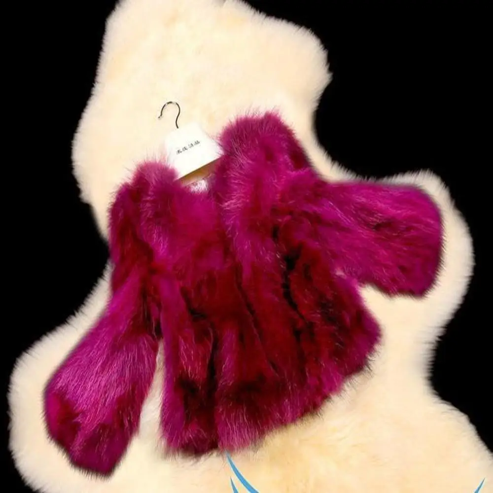 Женское утепленное пальто на сезон осень-зима с мехом лисы и енота, Женская Короткая Меховая верхняя одежда высокого качества с круглым вырезом, женское теплое меховое пальто
Женское утепленное пальто на сезон осень-зима с мехом лисы и енота, Женская Короткая Меховая верхняя одежда высокого качества с круглым вырезом, женское теплое меховое пальто