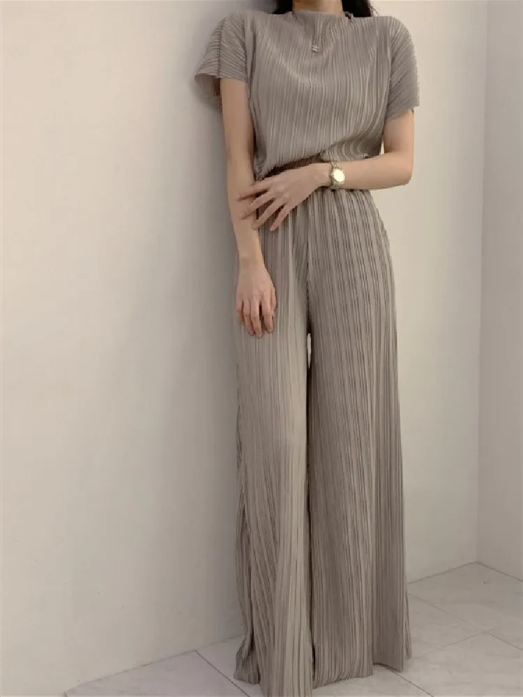Summer Outfits for Women Loose Short Sleeve Top + High Wiast Pleated Loose Wide Leg Pant Sets Casual 2 Two Piece Set
Summer Outfits for Women Loose Short Sleeve Top + High Wiast Pleated Loose Wide Leg Pant Sets Casual 2 Two Piece Set