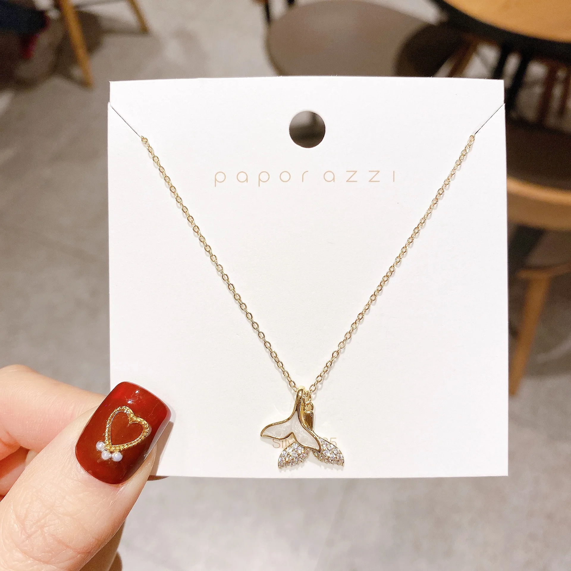 Japanese and Korean Style Girl Necklace Simple Designer Model Fishtail Internet Celebrity Titanium Steel Choker Chain
Japanese and Korean Style Girl Necklace Simple Designer Model Fishtail Internet Celebrity Titanium Steel Choker Chain
