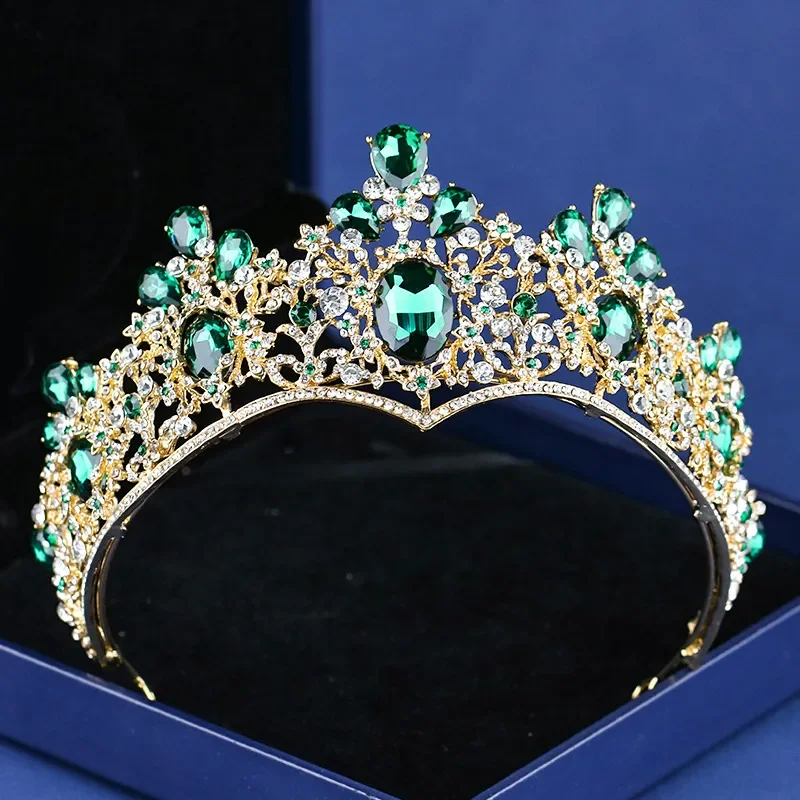 Green gemstone noble crown headdress inlay Crown Tiara Wedding Bride Hair Comb Crowns for Prom Party Evening
Green gemstone noble crown headdress inlay Crown Tiara Wedding Bride Hair Comb Crowns for Prom Party Evening
