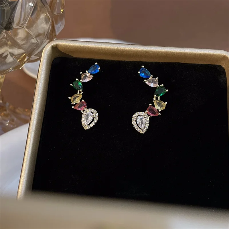Fashion Light Luxury Colored Zircon Water Drops Love Earrings Premium Silver Needle Style Retro Butterfly Earrings for Women.
Fashion Light Luxury Colored Zircon Water Drops Love Earrings Premium Silver Needle Style Retro Butterfly Earrings for Women.