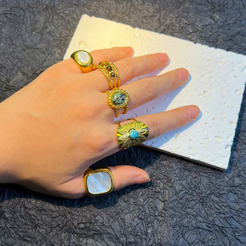 French Ring Non-Fading European and American INS Special-Interest Design Natural Stone High-Grade Retro Mid-Ancient Ring
French Ring Non-Fading European and American INS Special-Interest Design Natural Stone High-Grade Retro Mid-Ancient Ring