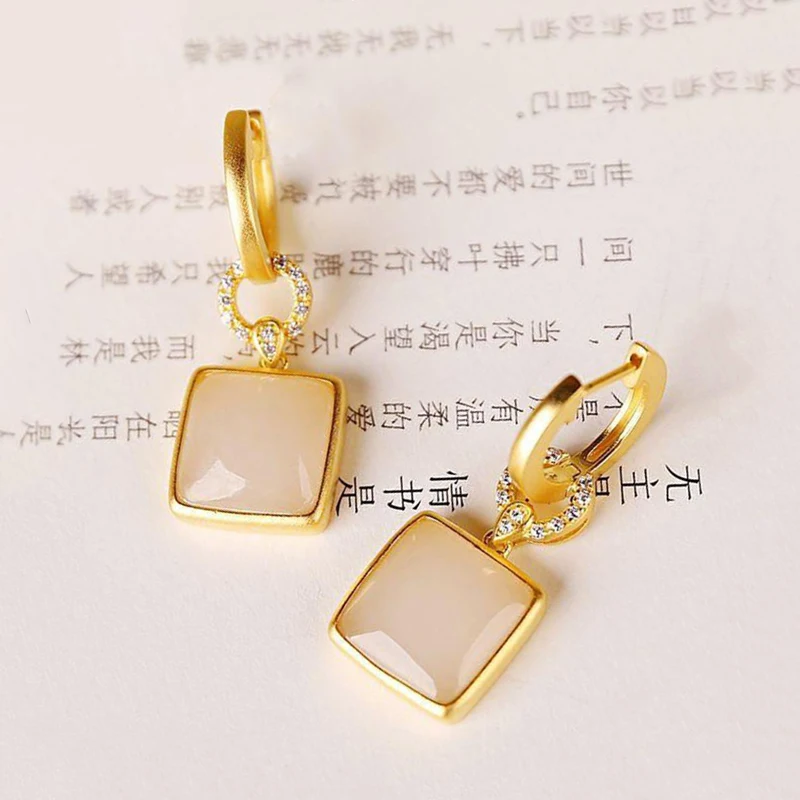 Оригинальный новый дизайн, древнее золото, ремесло, бриллиант, природный нефрит, квадрат, изысканные серьги-гвоздики, очаровательные женские серебряные ювелирные изделия
Оригинальный новый дизайн, древнее золото, ремесло, бриллиант, природный нефрит, квадрат, изысканные серьги-гвоздики, очаровательные женские серебряные ювелирные изделия