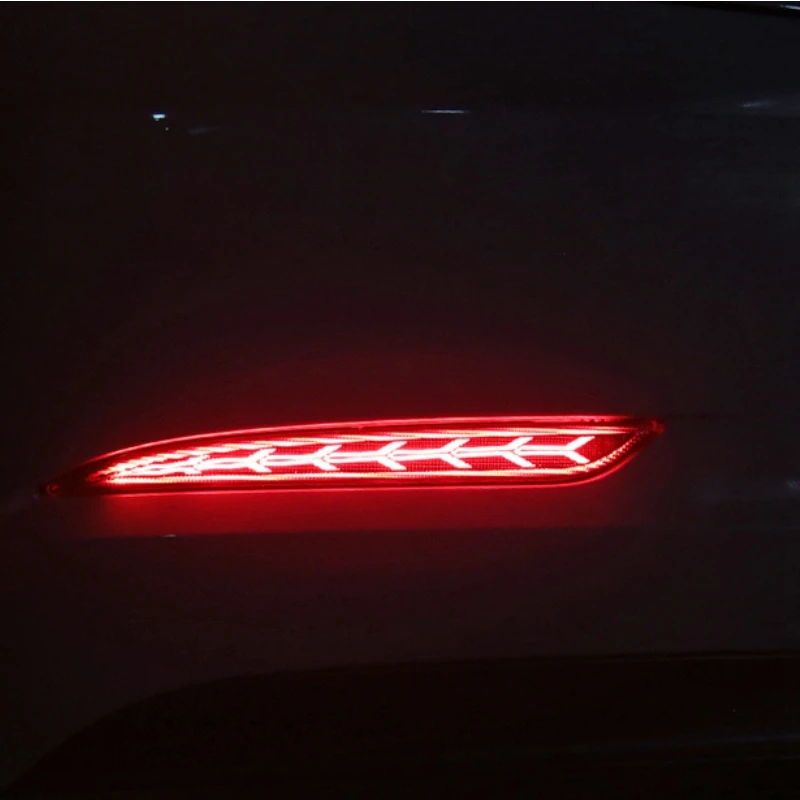 Rear Turn Signal Brake Light Tail Light Rear Bumper Reflector For Tesla Model 3 2017-2021
Rear Turn Signal Brake Light Tail Light Rear Bumper Reflector For Tesla Model 3 2017-2021