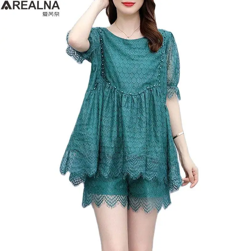 5XL Two piece set women summer vintage short sleeve beaded lace blouse + shorts sets fashion casual loose sexy outfits for woman
5XL Two piece set women summer vintage short sleeve beaded lace blouse + shorts sets fashion casual loose sexy outfits for woman