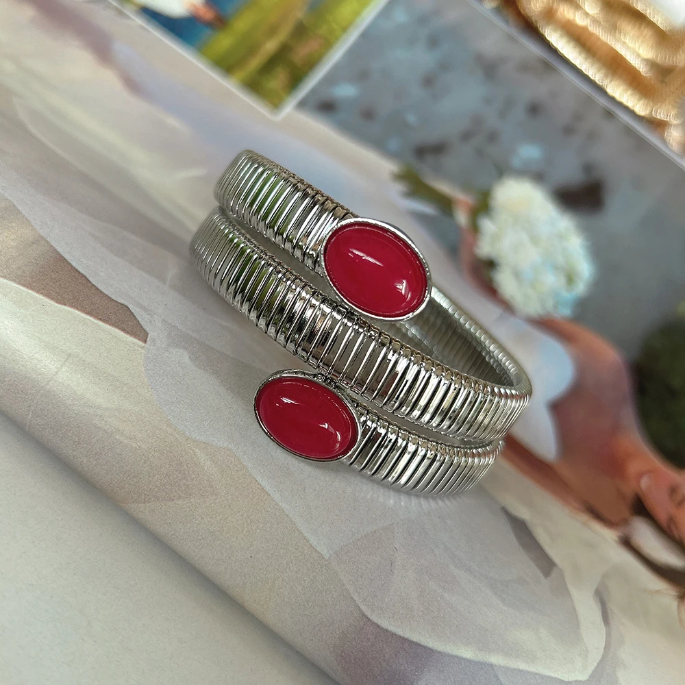 3 круга открытых пружинных браслетов NeeFuWoFu, увеличенный браслет из искусственного камня, пятиконечное открытое ожерелье
3 круга открытых пружинных браслетов NeeFuWoFu, увеличенный браслет из искусственного камня, пятиконечное открытое ожерелье