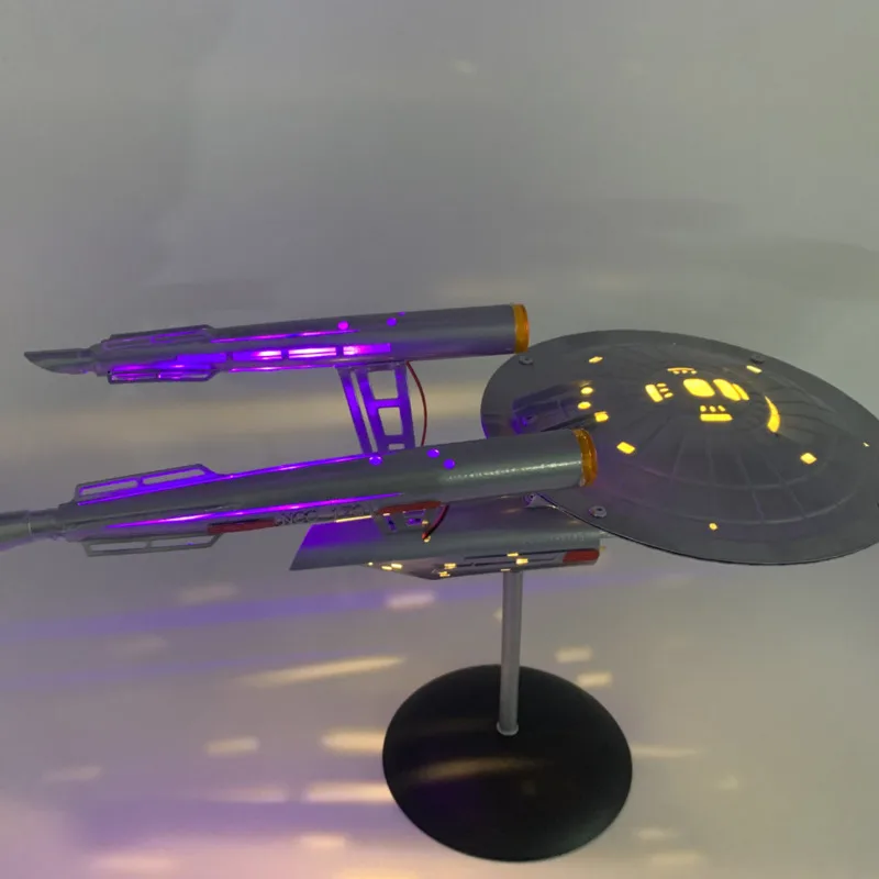 Модель металлического корабля Звездный Путь Энтерпрайз
Модель металлического корабля Звездный Путь Энтерпрайз