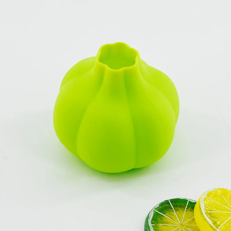 

Magic Silicone Garlic Peeler Peel Useful Garlic Peeler Machine Garlic Stripper Peeling Cooking Vegetable Gadgets Easy Useful