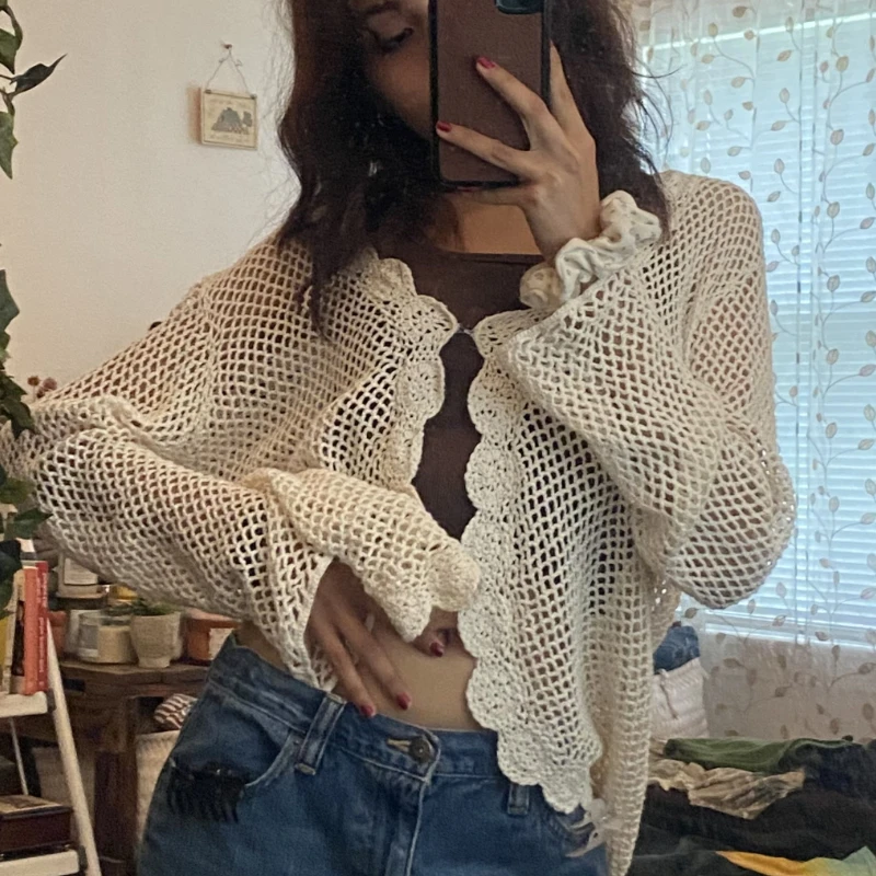 Dourbesty Vintage French Gentle Cardigan Y2k Women Crochet Top White Open Front Hollow Out Knitted Sweaters Fairycore Outwear
Dourbesty Vintage French Gentle Cardigan Y2k Women Crochet Top White Open Front Hollow Out Knitted Sweaters Fairycore Outwear