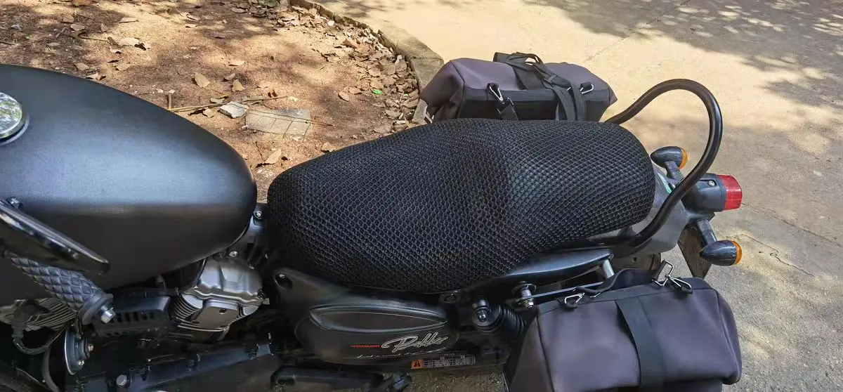 Air Cushion Seat Cushion Cover Non-Slip Motorcycle Accessories For Hyosung GV300S
Air Cushion Seat Cushion Cover Non-Slip Motorcycle Accessories For Hyosung GV300S