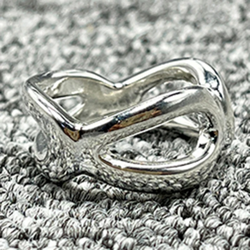 2022 New UNO DE 50 Original Fashion Silver Plated Charm Ring Niche Jewelry Gift
2022 New UNO DE 50 Original Fashion Silver Plated Charm Ring Niche Jewelry Gift