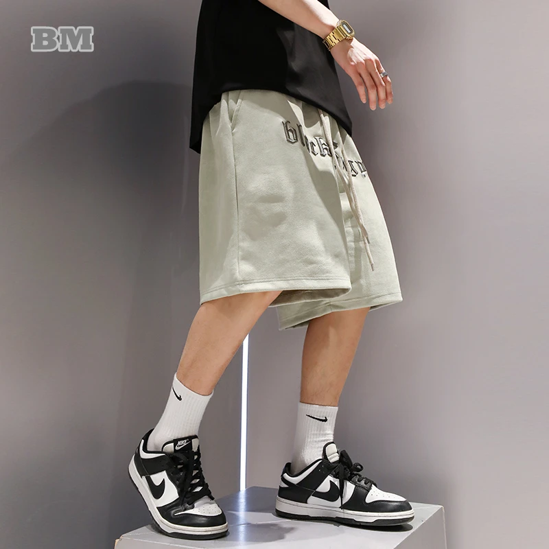 Summer American Hip Hop Suede Sports Basketball Shorts Men Clothing Streetwear Embroidery Beach Pants Harajuku Casual Sweatpants
Summer American Hip Hop Suede Sports Basketball Shorts Men Clothing Streetwear Embroidery Beach Pants Harajuku Casual Sweatpants