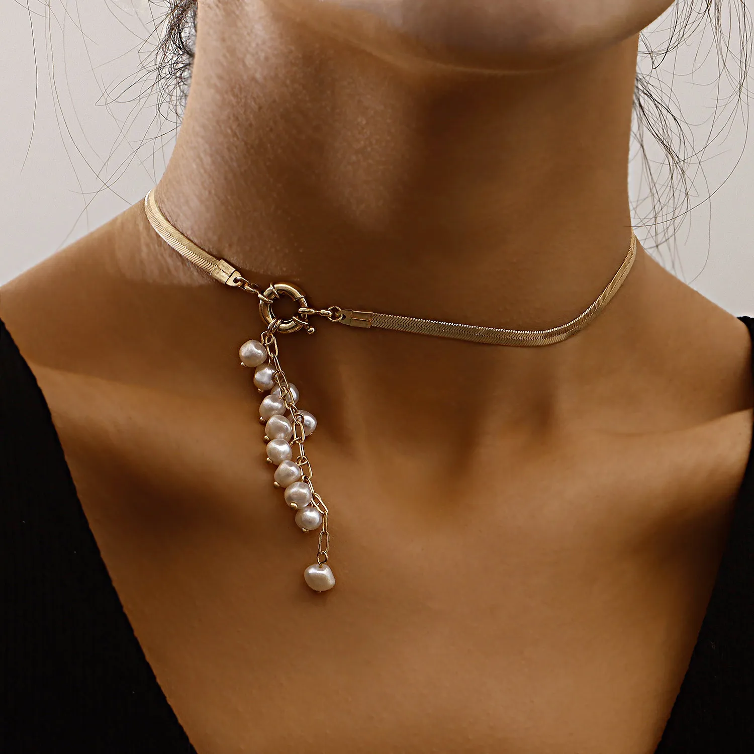 Fashion Personality Pearl String Pendant Necklace Female Trendy Light Luxury Snake Bone Ins Personality All-match Sweater Chain
Fashion Personality Pearl String Pendant Necklace Female Trendy Light Luxury Snake Bone Ins Personality All-match Sweater Chain
