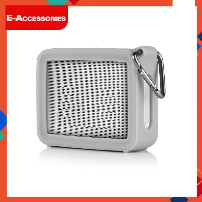 Reserved Volume Hole Design Speaker Silicone Case Spray Rubber Oil On The Surface To Prevent Sticking Dust Carabiner Audio Kit
Reserved Volume Hole Design Speaker Silicone Case Spray Rubber Oil On The Surface To Prevent Sticking Dust Carabiner Audio Kit