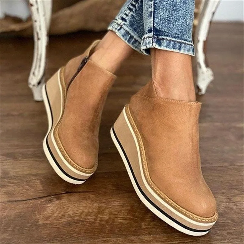 

2022Winter New Chunky Boots Fashion Platform Women Ankle Female Sole Pouch Ankle Botas Mujer Round Toe Slip-On Botas Altas Mujer