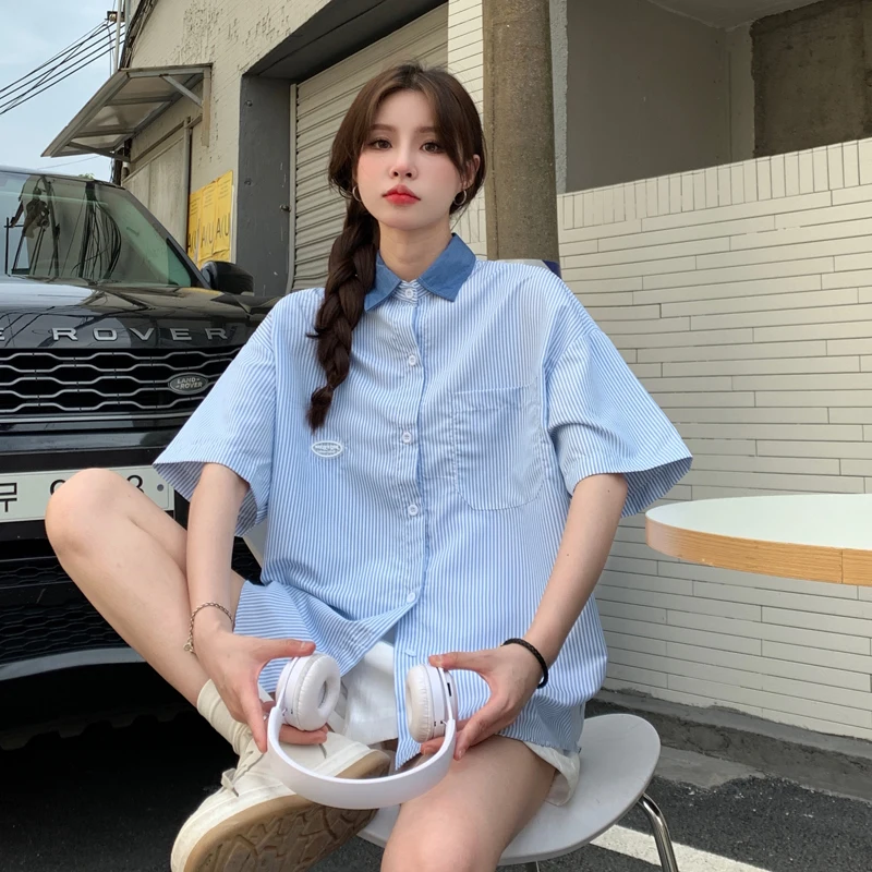 Рубашка в гонконгском стиле в синюю полоску, женская летняя рубашка с воротником-стойкой, Свободная Повседневная рубашка с полурукавами
Рубашка в гонконгском стиле в синюю полоску, женская летняя рубашка с воротником-стойкой, Свободная Повседневная рубашка с полурукавами